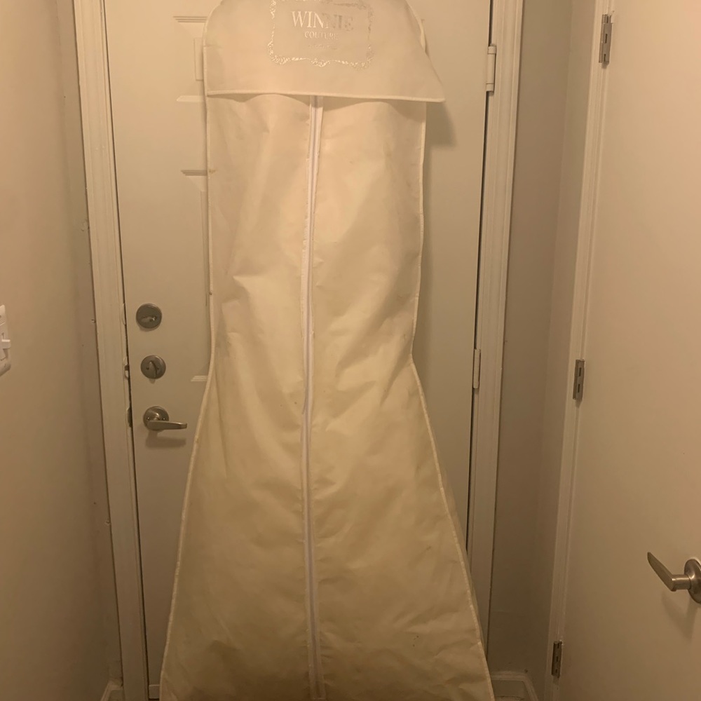 I’m selling a brand NEW Winnie Couture Dress - Picture 3 of 7